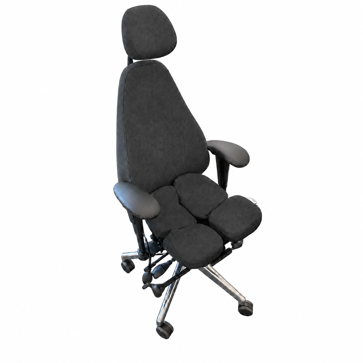 Boréal–Aporia chair with four independent seat elements designed to differentiate front-to-back and right-to-left responses.